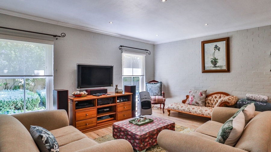 5 Bedroom Property for Sale in Constantia Western Cape
